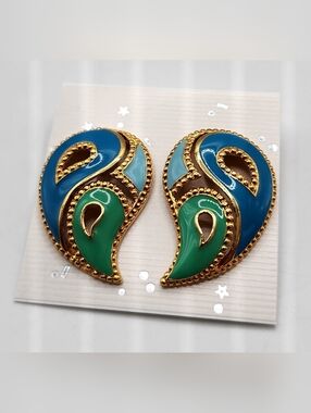 Avon Paisley Enamel Stud Earrings Blue Green Gold Tone Post Signed